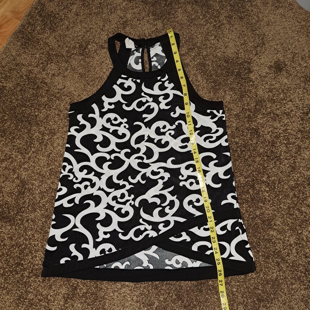 Ariella Black and White Pattern Sleeve less Top size Small - Picture 4 of 5
